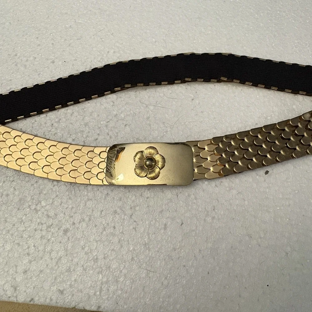 VTG 70s Stretch Belt Gold Tone Flower Buckle Plates 29-40